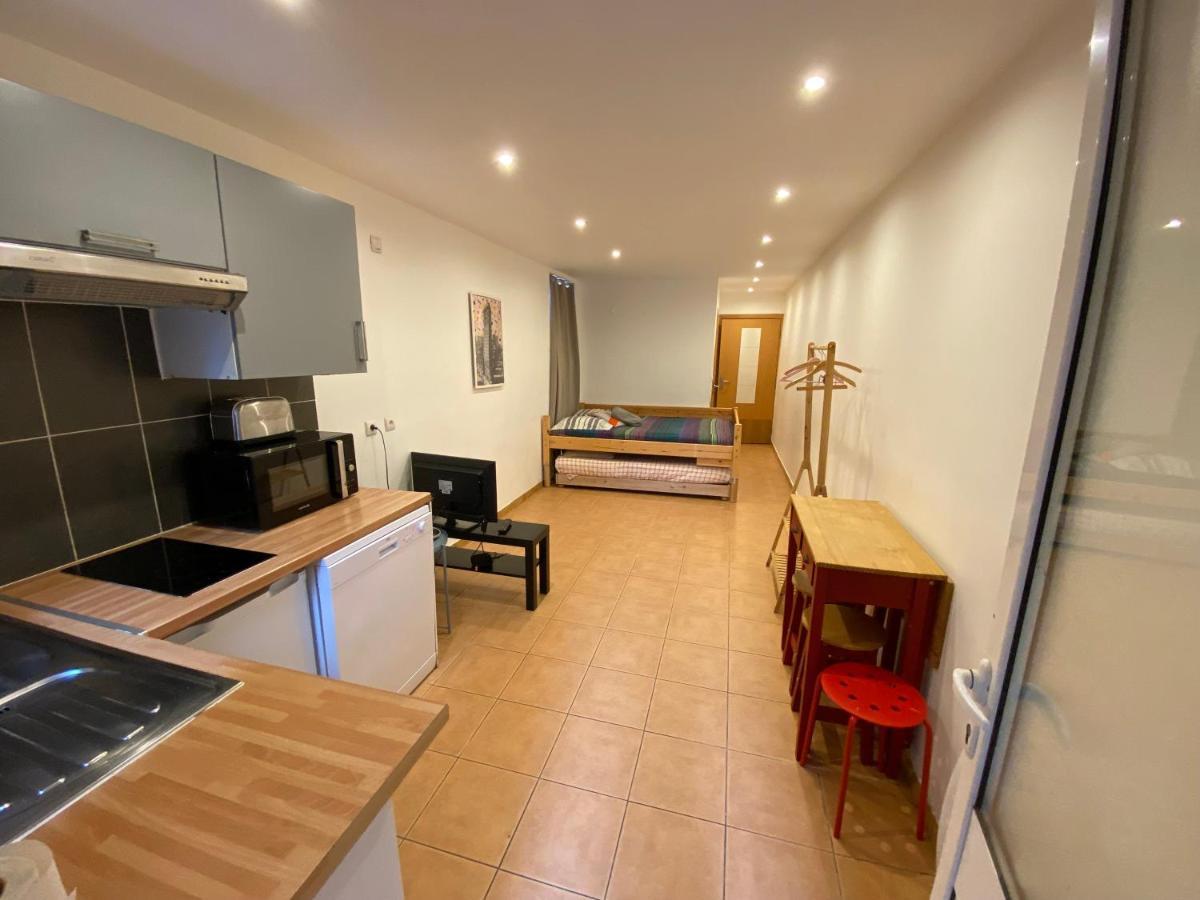 Paris Eiffel Tower Et Disney Apartments, Parkings Gratuits Et Securises, 10 Minutes Metro To Paris Ножан-сюр-Марн Экстерьер фото