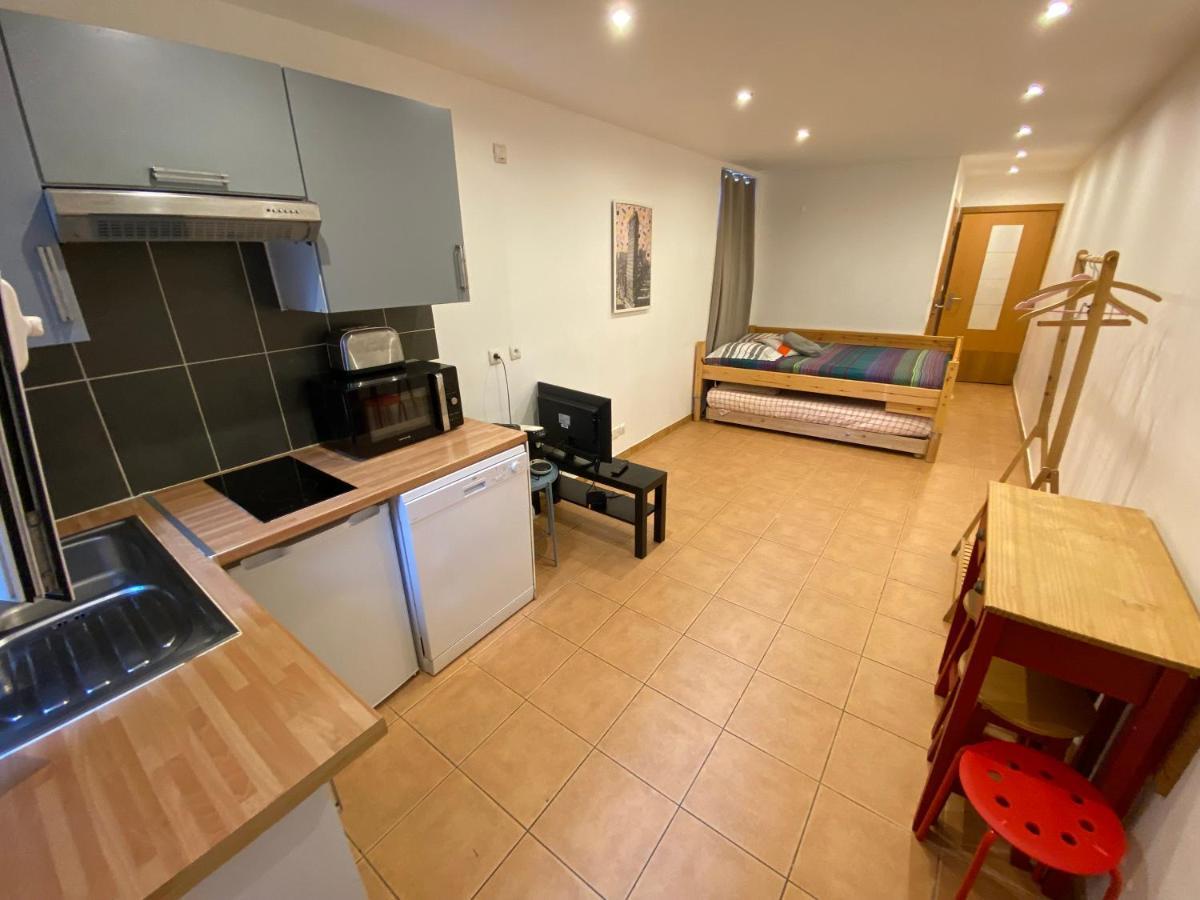 Paris Eiffel Tower Et Disney Apartments, Parkings Gratuits Et Securises, 10 Minutes Metro To Paris Ножан-сюр-Марн Экстерьер фото