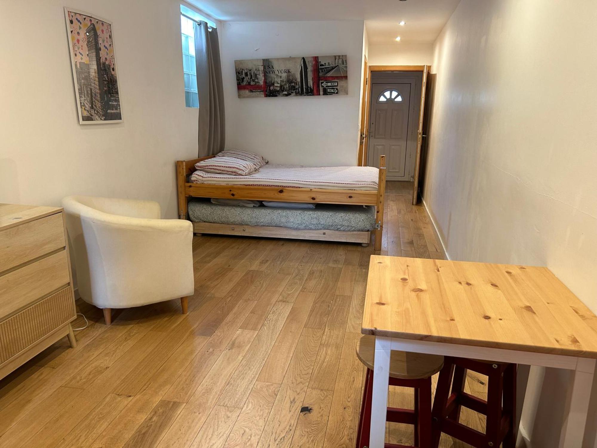 Paris Eiffel Tower Et Disney Apartments, Parkings Gratuits Et Securises, 10 Minutes Metro To Paris Ножан-сюр-Марн Экстерьер фото